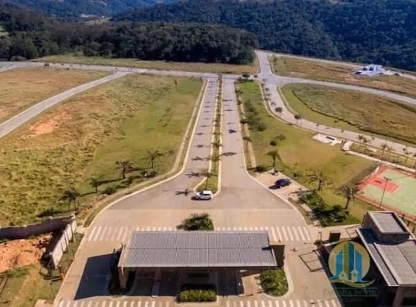 Terreno à Venda no Condomínio Altavis – Excelente Localização e Fundo para Reserva Ambiental