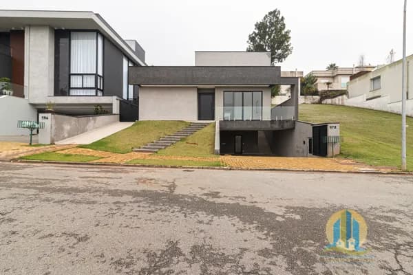 Casa Térrea à Venda no Alphaville Burle Marx – Alto Padrão com 4 Suítes e Piscina