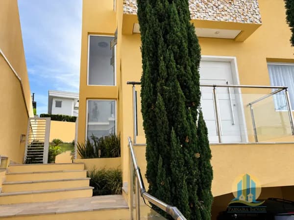 CASA DE ALTO PADRÃO À VENDA – CONDOMÍNIO NEW VILLE