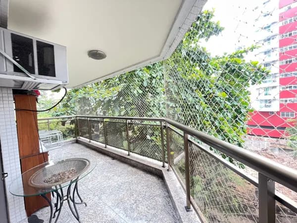 Apartamento amplo em Icaraí com varanda dupla, 4 quartos e lazer completo!