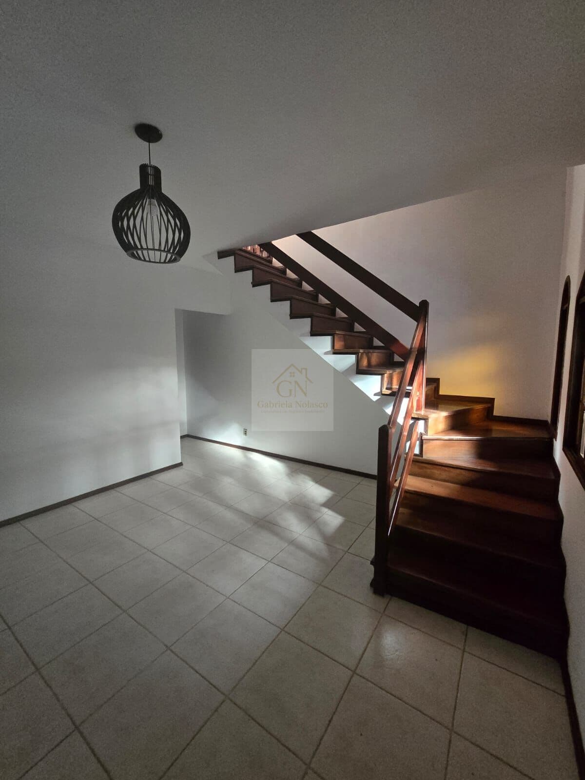 Casa em Condomínio com Lazer Completo e Segurança 24h a Apenas 5 Minutos do Centro de Teresópolis