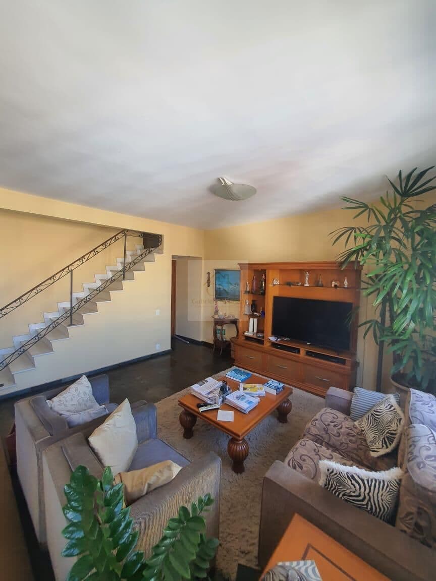 Excelente Apartamento/Cobertura em Icaraí – 3 Quartos e 2 Vagas de Garagem