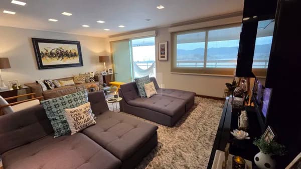Exclusividade e Conforto em Andar Alto com 4 Vagas e Varandão com Vista para o MAC!