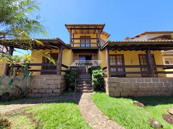 Casa com 4 dormitórios à venda