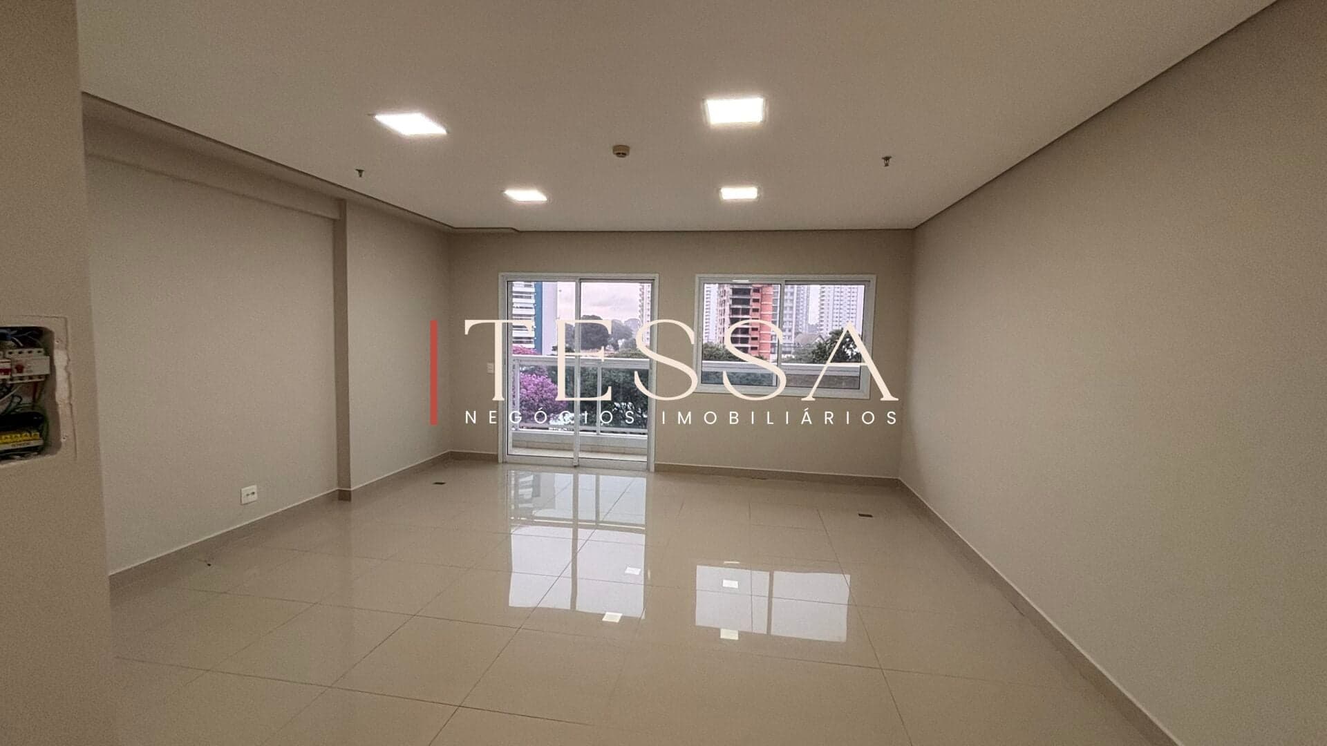 Sala comercial no Trio by Lindenberg