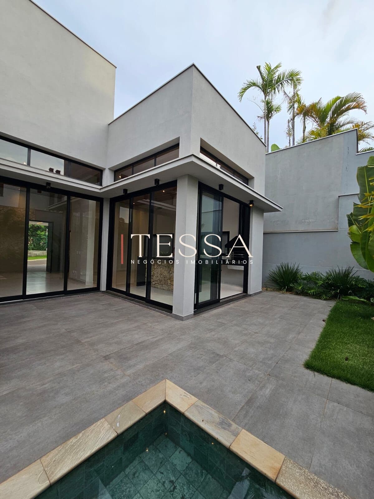 Casa térrea à venda no Condomínio Damha II em Piracicaba/SP – 4 Suítes e Piscina