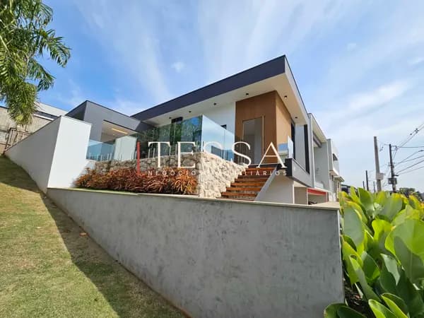 Casa de Alto Padrão com 3 suítes e escritório à venda em Piracicaba/SP