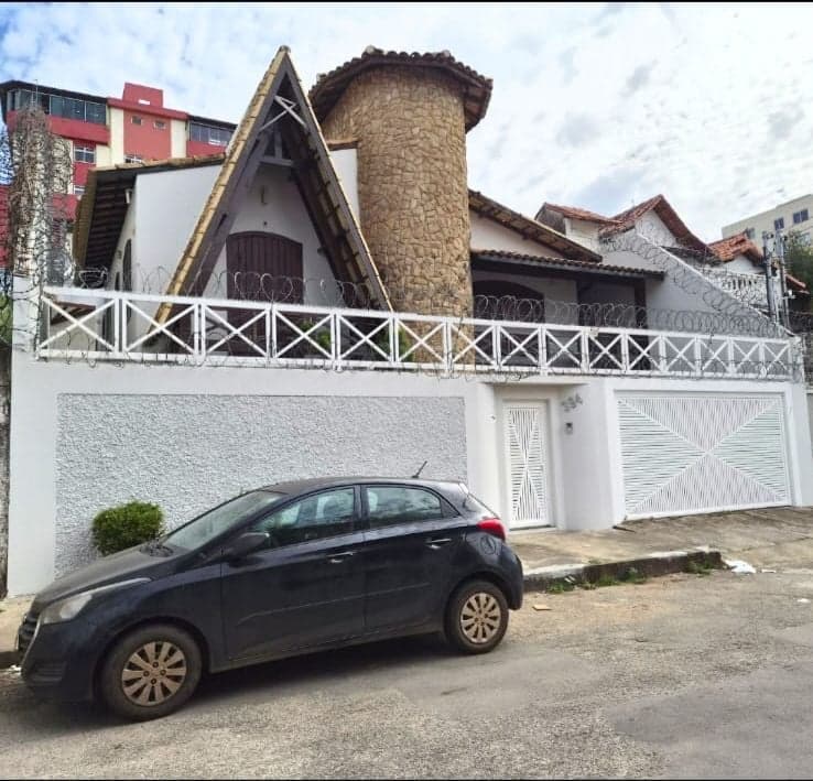 Casa Alto Padrão em Vila Paris, Contagem/MG