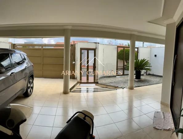 Casa em Patos de Minas - Alto Limoeiro