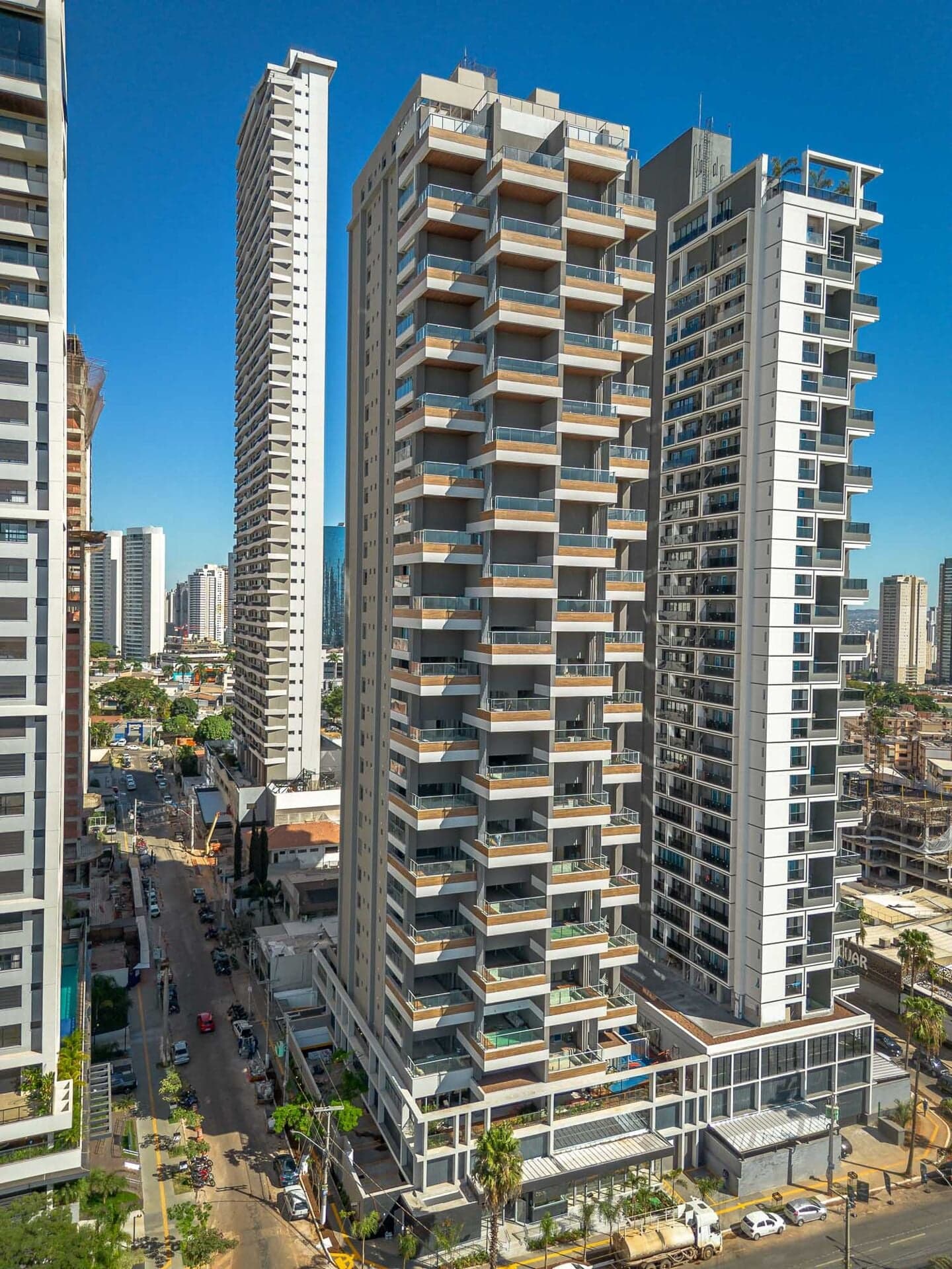 Opus Penthouses Venda: Apto 267m², 4 Suítes no Marista
