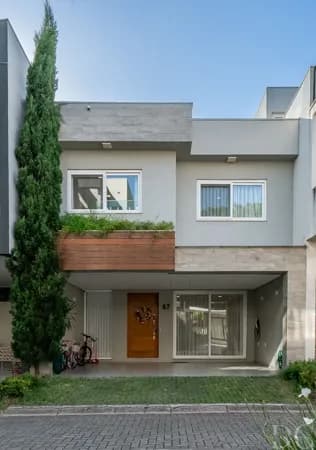 Casa em Condomínio com 4 dormitórios pronta para morar!!!
