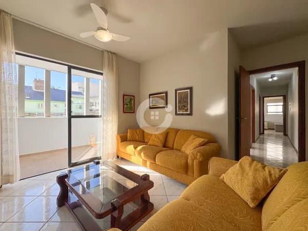 Apartamento de 3 quartos (1 suíte) e 1 vaga no Centro de Tubarão