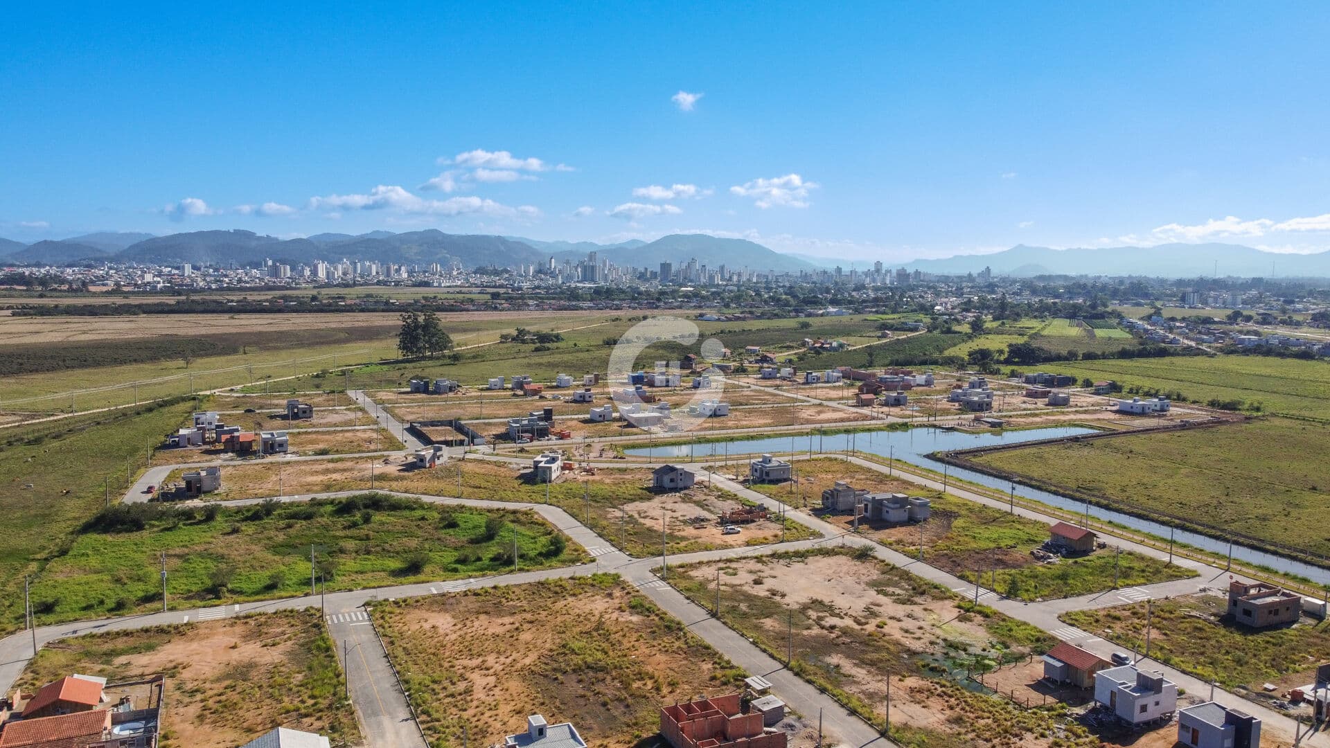 Terreno de 562,58 m2 no Loteamento Três Caminhos - Bairro Santa Luzia