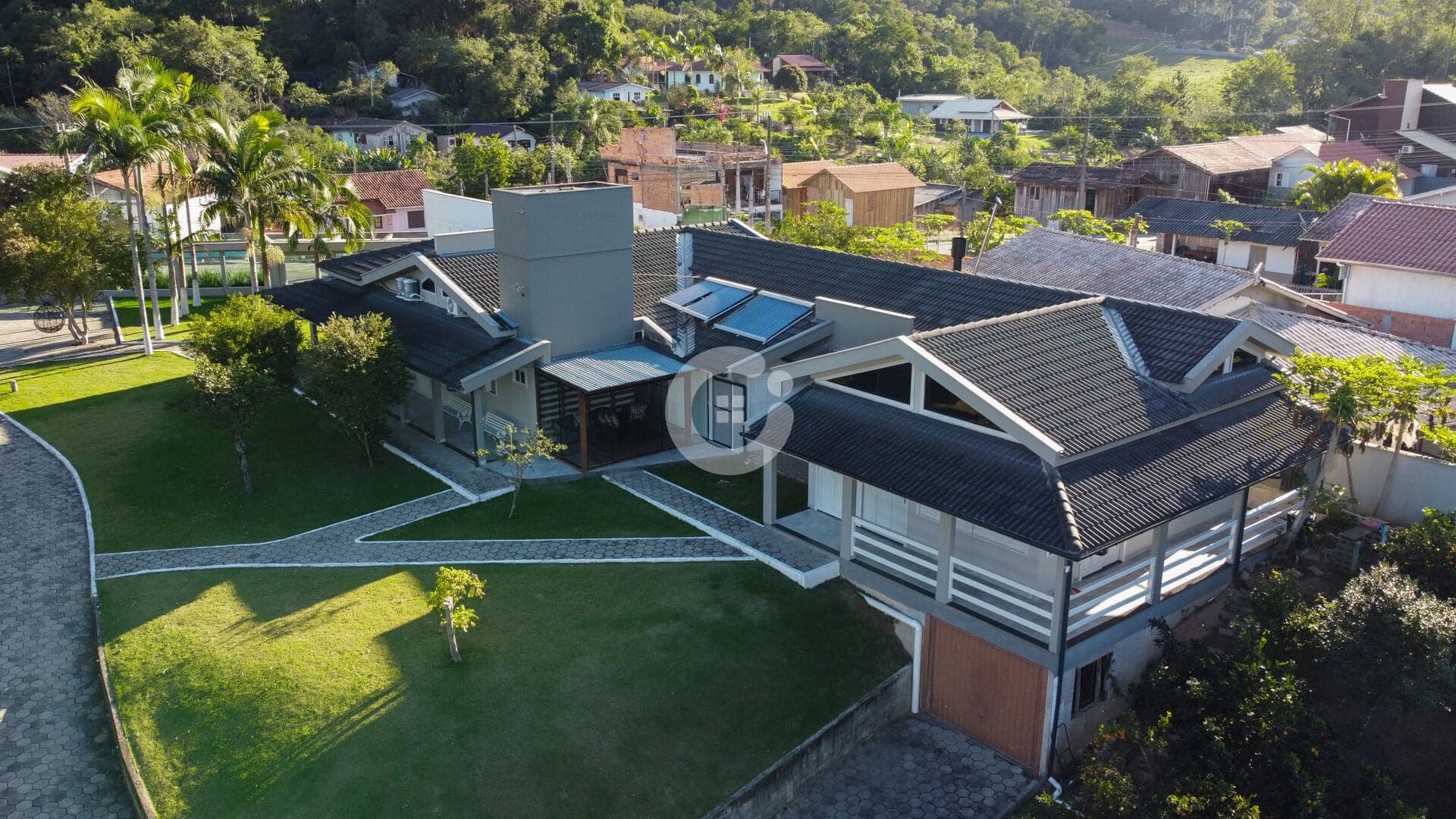 Casa com 3 suítes à venda no KM60 - Tubarão/SC
