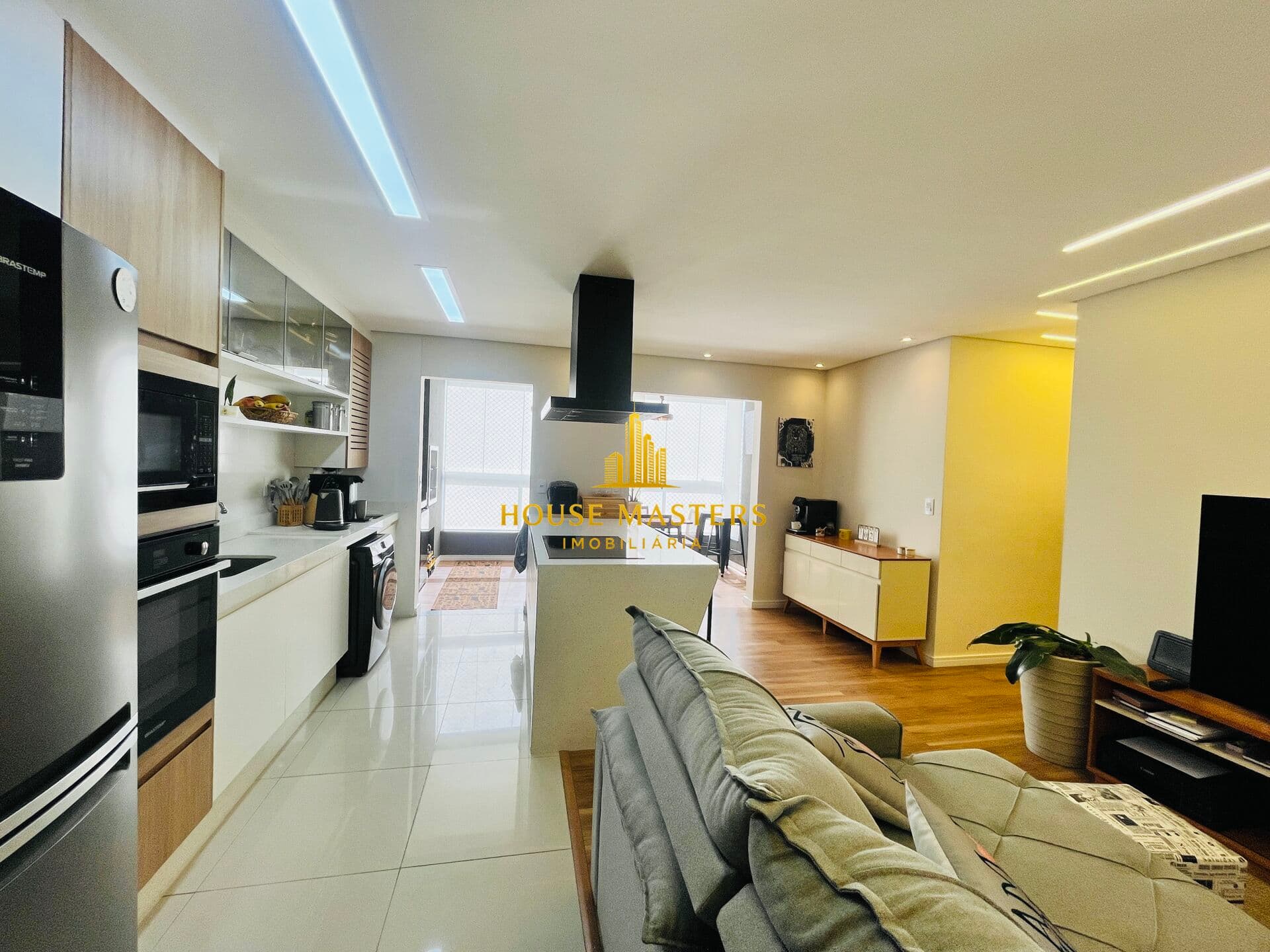 Apartamento praticamente mobiliado, impecável e pronto para morar em São Bernardo do Campo.