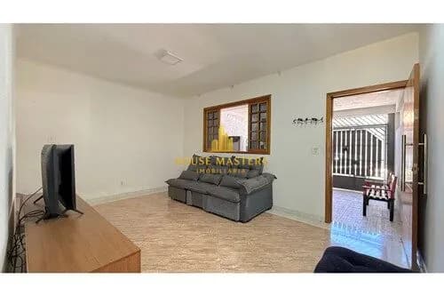 Sobrado 4 dormitórios e excelente localização na Vila Assunção