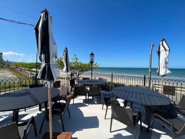 Apartamento à venda no bairro Meia Praia em Itapema/SC