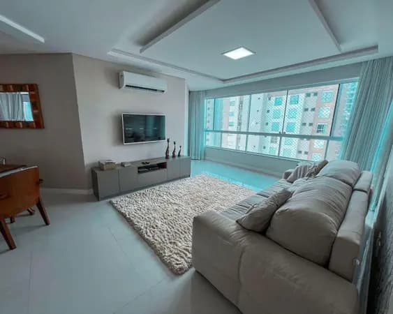 Apartamento à venda no bairro Centro em Balneário Camboriú/SC
