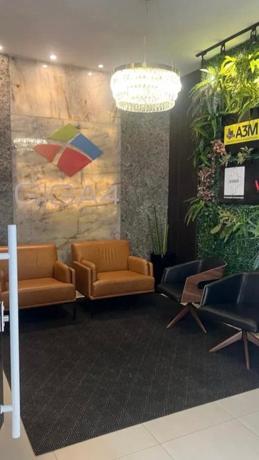 Sala comercial à venda no bairro Meia Praia em Itapema/SC