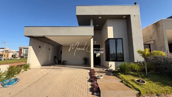 Casa no Condomínio SetLife II, 3 Suítes, Área Gourmet