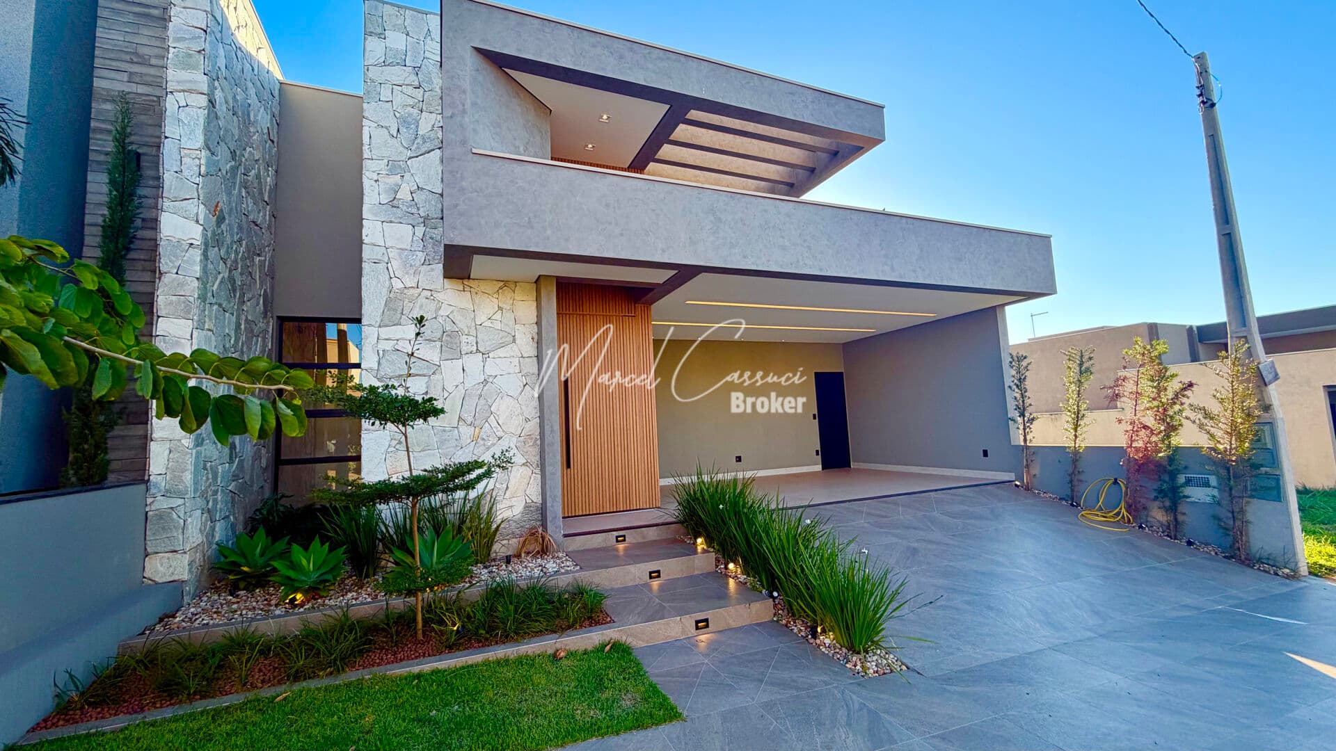 Casa à venda, com 3 quartos suítes, piscina, home, escritório, automação, no Condomínio fechado Setlife I em Mirassol/SP