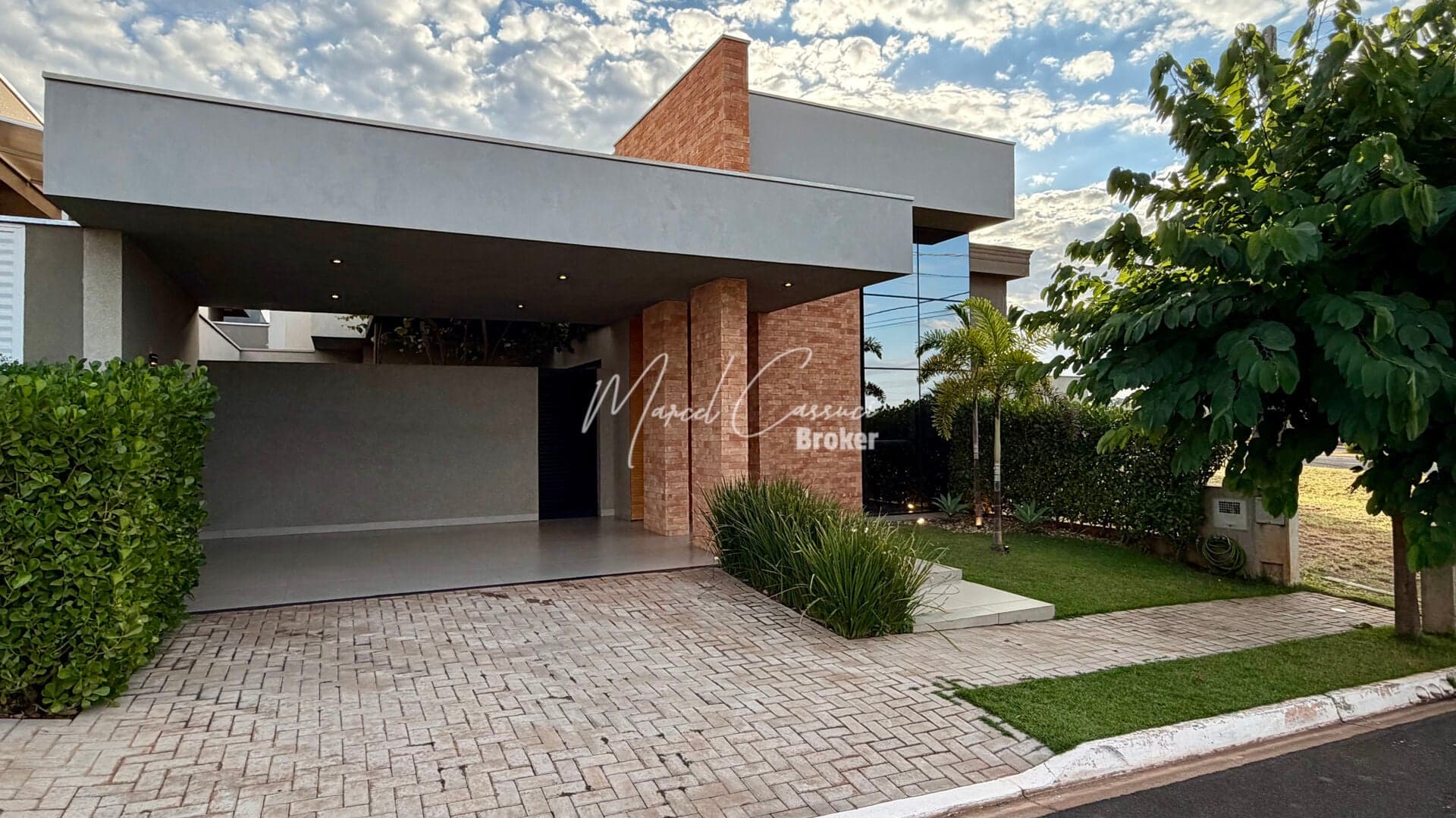 Casa à venda, com 3 quartos sendo 1 suíte com closet, escritório, no Condomínio fechado Setlife I em Mirassol/SP