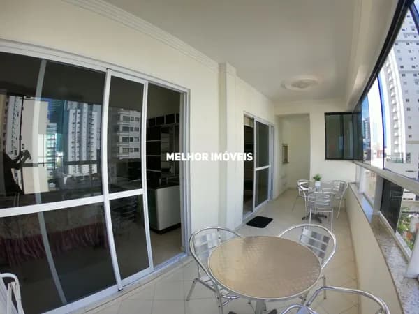 Apartamento a venda com 2 dormitórios sendo 1 suíte na 2ª Quadra Mar em Balneário Camboriú