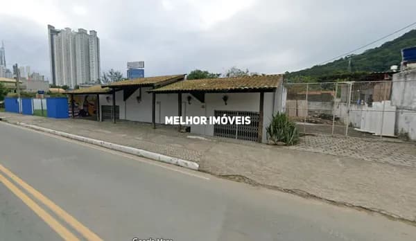 Terreno com alto potencial estratégico comercial na Barra em Balneário Camboriú-SC