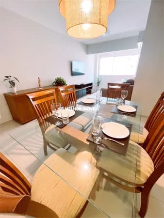 Apartamento á venda mobiliado com 2 dormitórios e 1 vaga de garagem localizado em Balneário Camboriú.