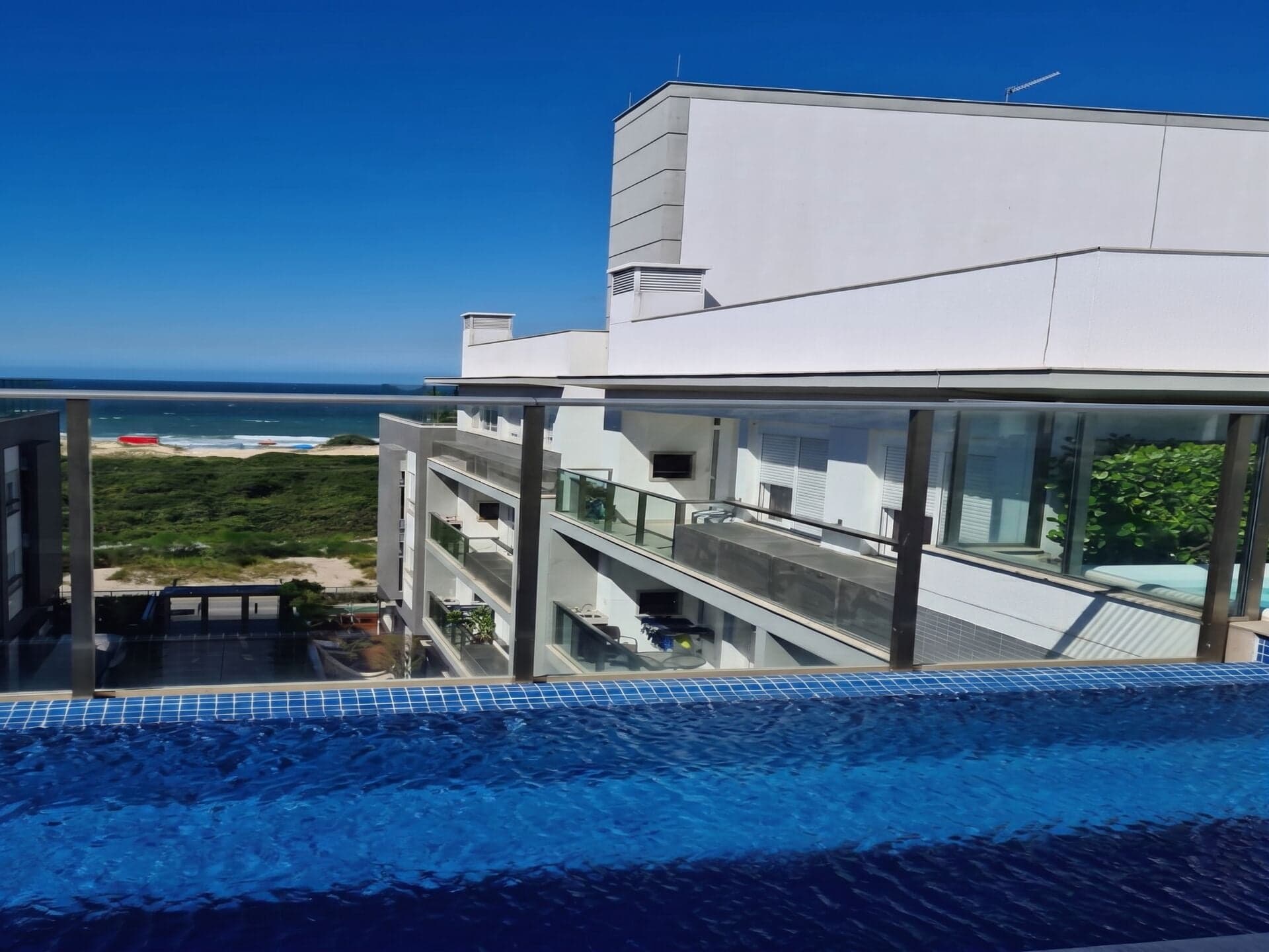 LINDO FRENTE MAR NO NOVO CAMPECHE MOBILIADO E DECORADO