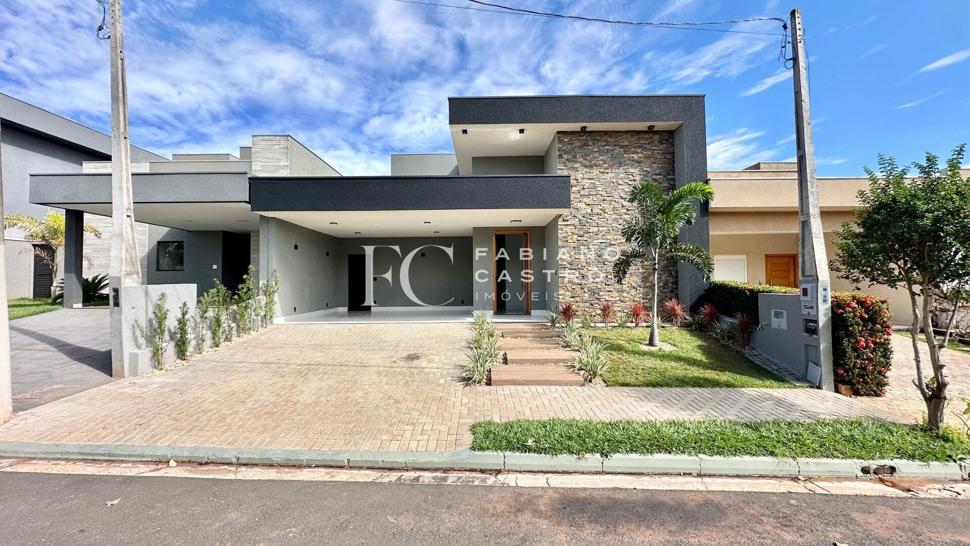 Casa de Condomínio em São José do Rio Preto - Residencial Figueira II