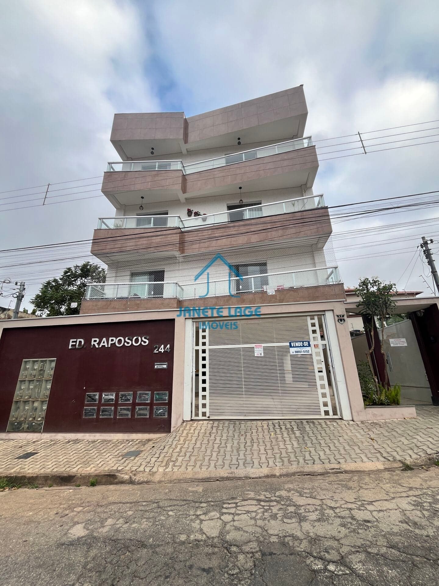 Vendo Apartamento 02 quartos (com suíte) no Lourdes.