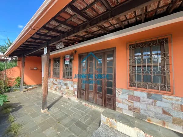 Vendo Casa Linear no Lourdes em Monlevade.