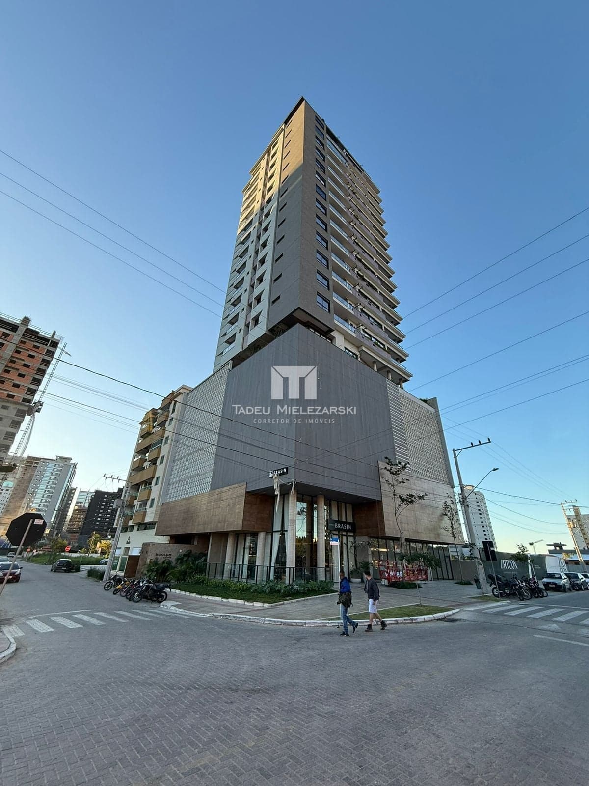 Oportunidade Única: Apartamento à Venda no Balneário Perequê