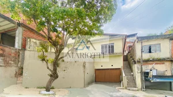 Casa com 2 Dormitórios, Suíte, Quintal com Árvores Frutíferas e Terreno de 500m² à Venda em Perus – São Paulo