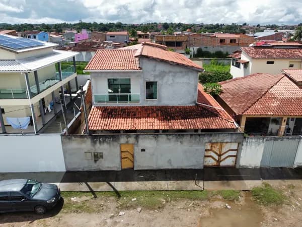 Sobrado em Alagoinhas - Centro