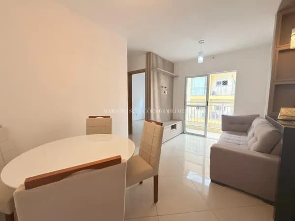 Fit Vivare Residence II | 2 Quartos (1 Suíte) | Mobiliado | Porcelanato | Elevador | R$ 2.700