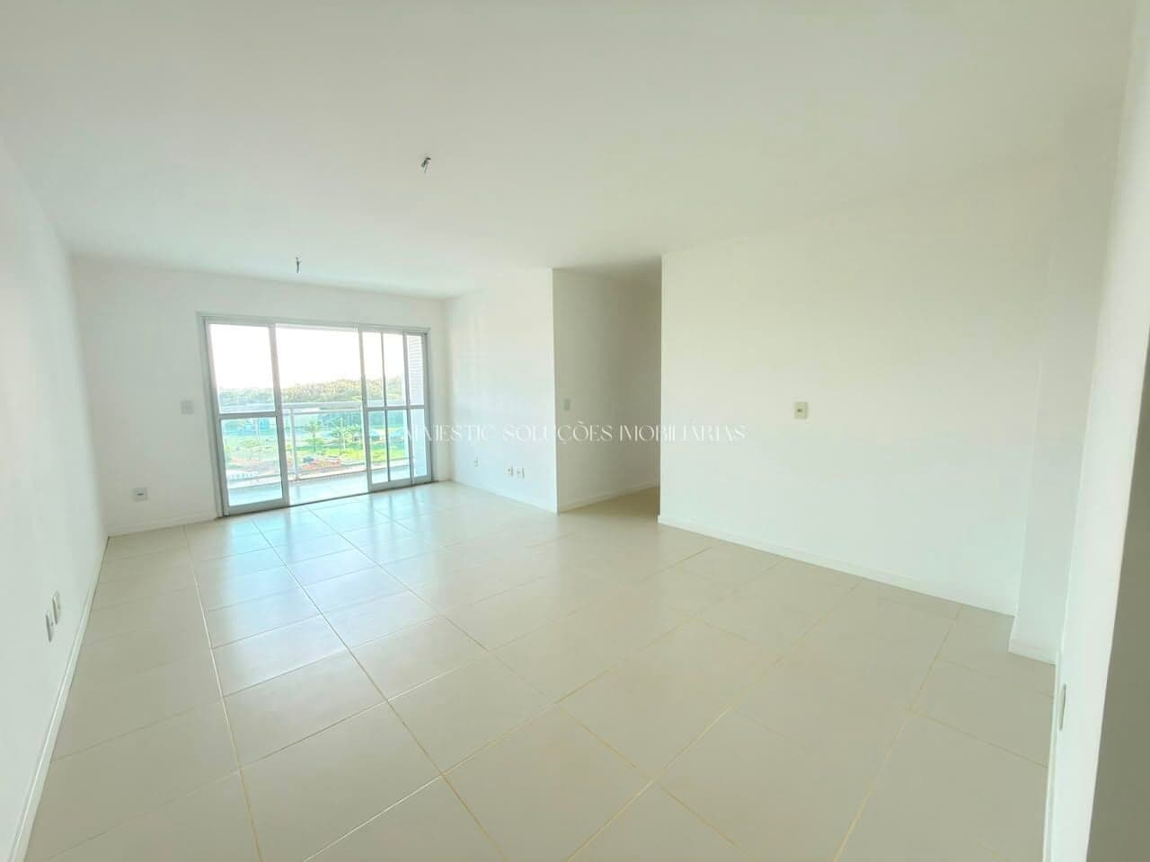 Apartamento à Venda no Reserva Lagoa | 3 Quartos | Andar Alto | Vista para a Praça dos Foguetes e Lagoa