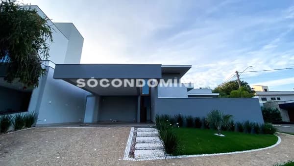 Casa térrea com 3 quartos à venda no São Luiz. Condomínio fechado em Piracicaba SP