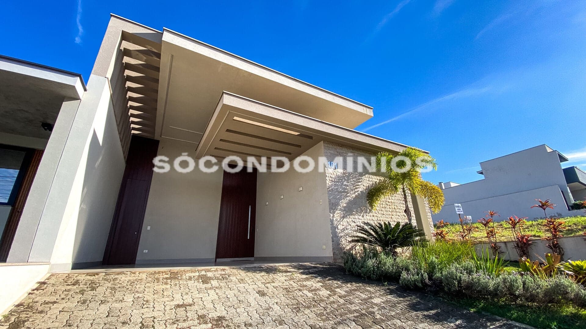 Casa térrea 3 quartos sendo 1 suíte porteira fechada no Soleil. Bairro Ondas Piracicaba - SP .