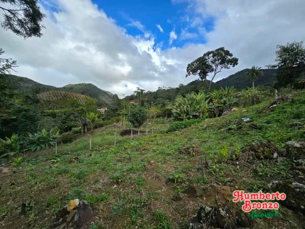 Terreno com Energia e Água instalados em Lumiar Energia