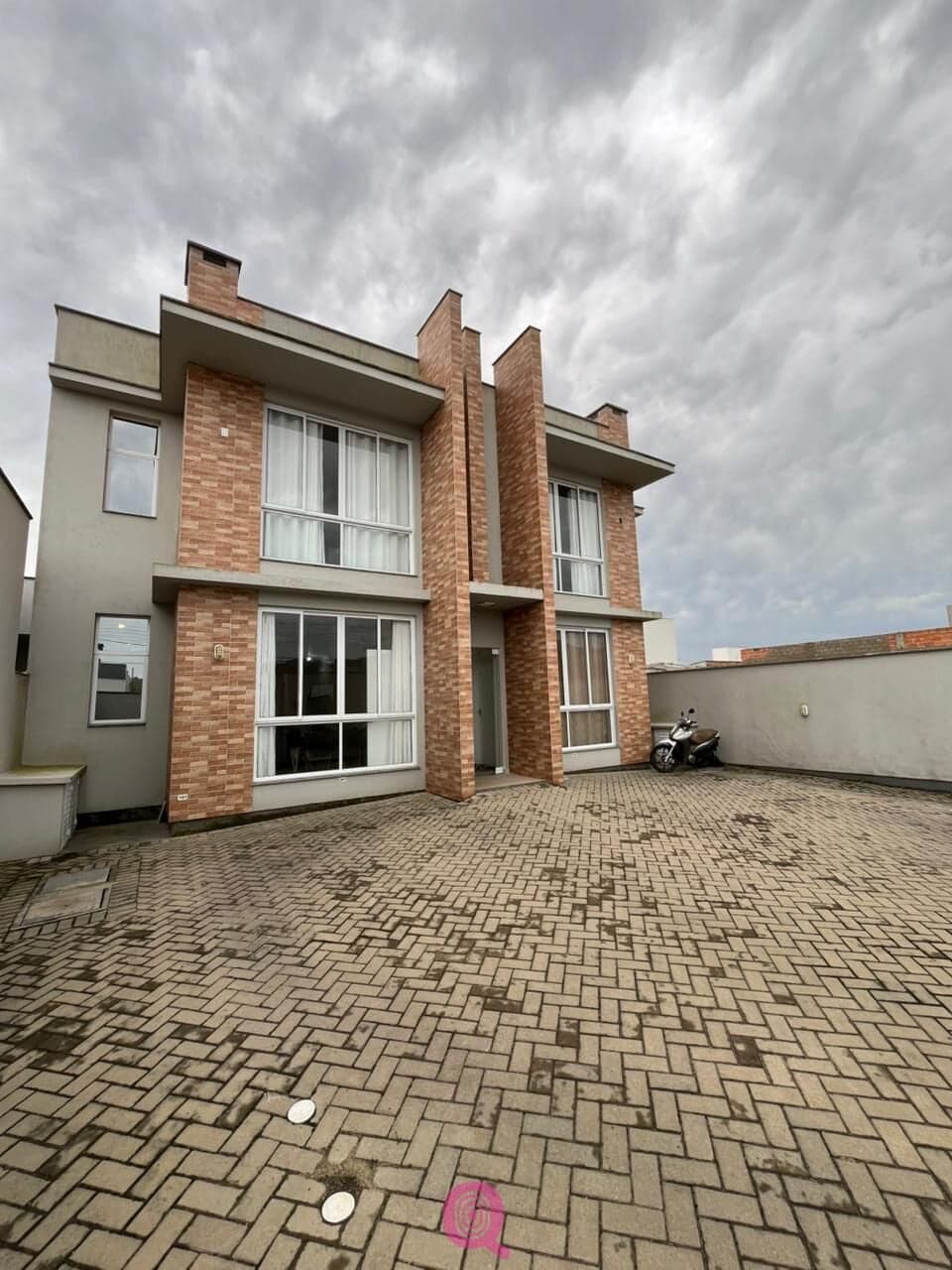 Apartamento com área externa