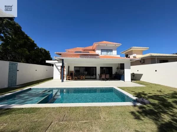 Casa Nova em condomínio à venda em Búzios