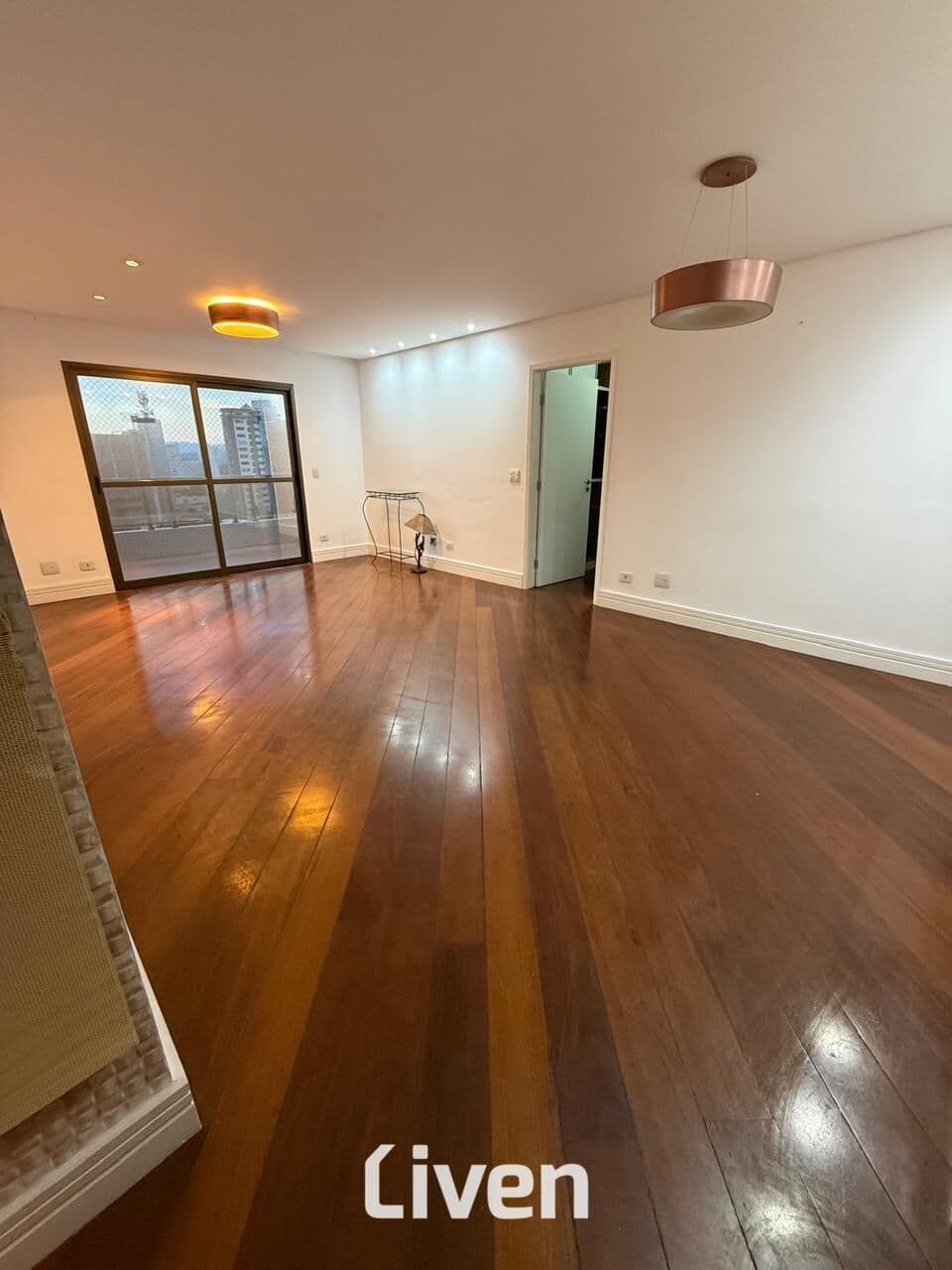 APARTAMENTO À VENDA COM 4 QUARTOS, 120M² NA REGIÃO CENTRAL