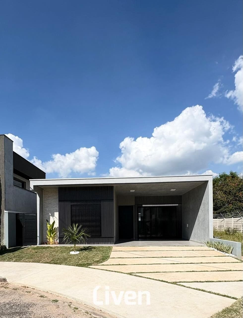 CASA TÉRREA À VENDA COM 3 QUARTOS, 137M² NO BOSQUE DOS MANACÁS.