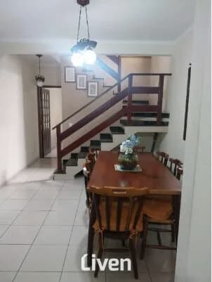 SOBRADO À VENDA COM 3 QUARTOS, 190M² NO BOSQUE DOS EUCALIPTOS