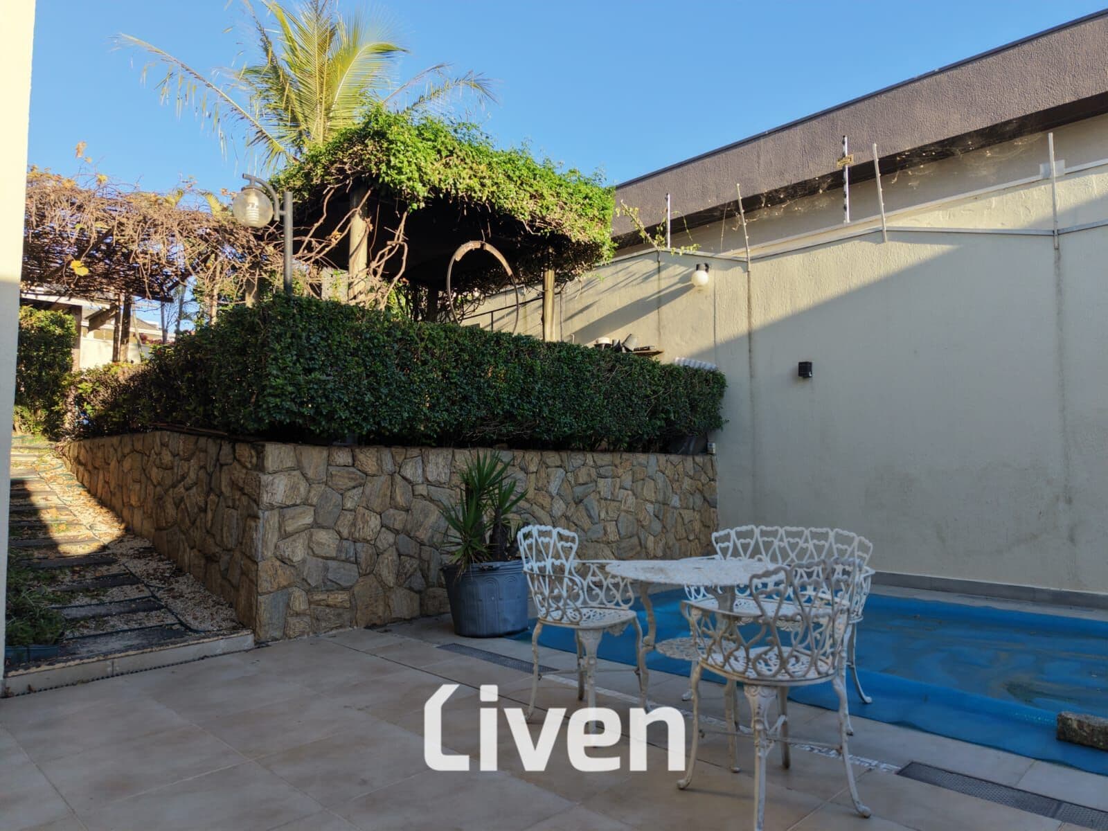 SOBRADO À VENDA COM 4 QUARTOS, 270M² NO VILLA BRANCA.