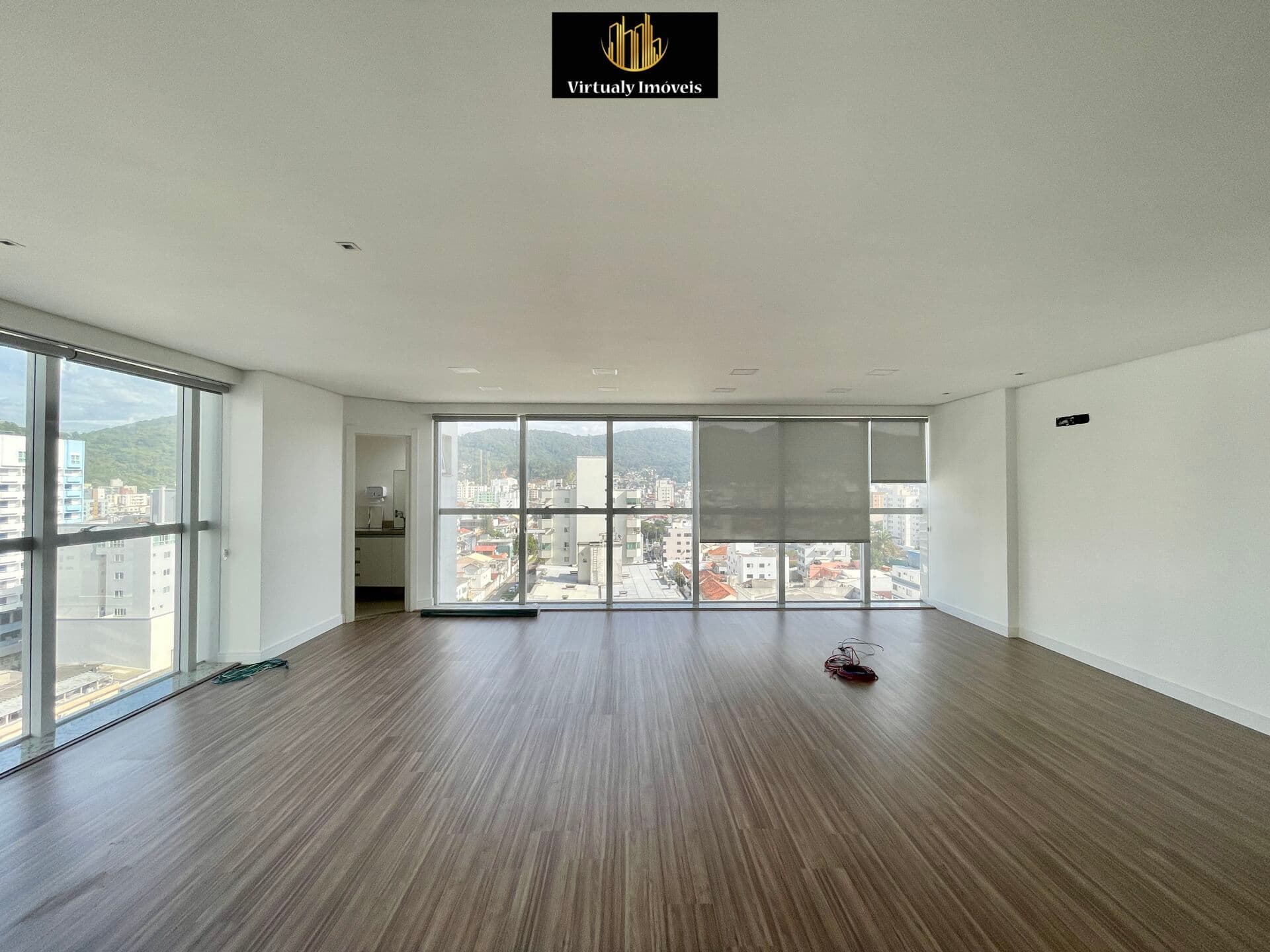 Sala comercial para locação no Edifício Top Class com 66m privativos