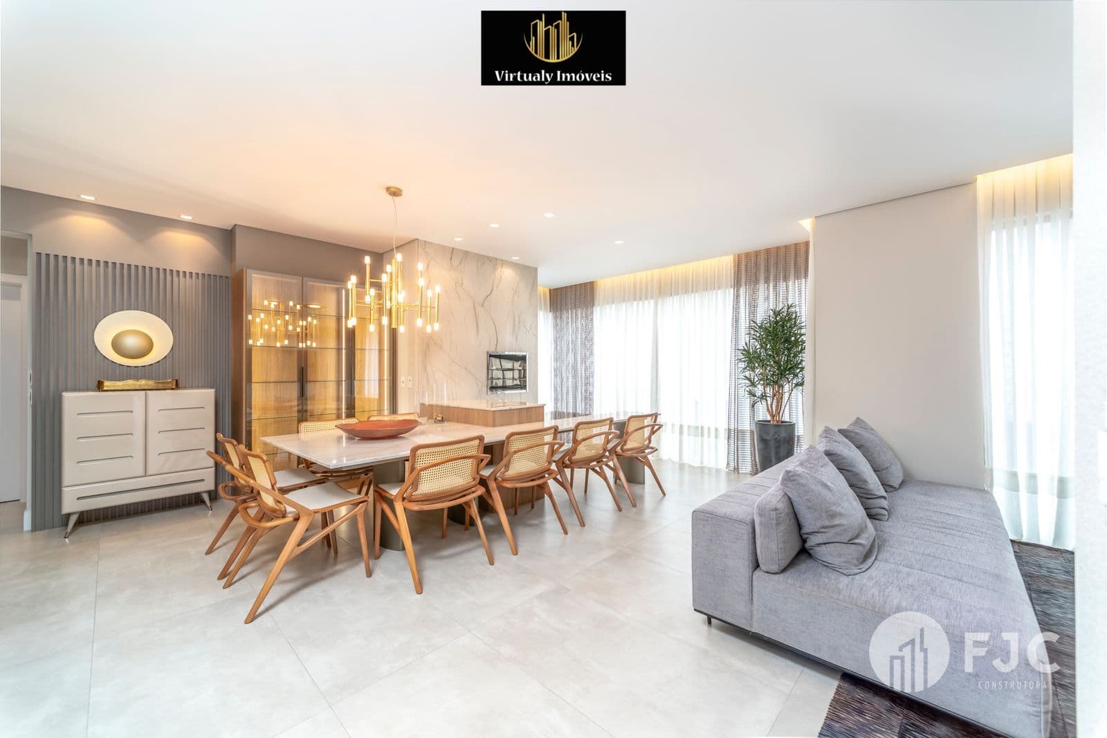 Apartamento mobiliado no Edifício Opera Tower em Balneário Camboriú