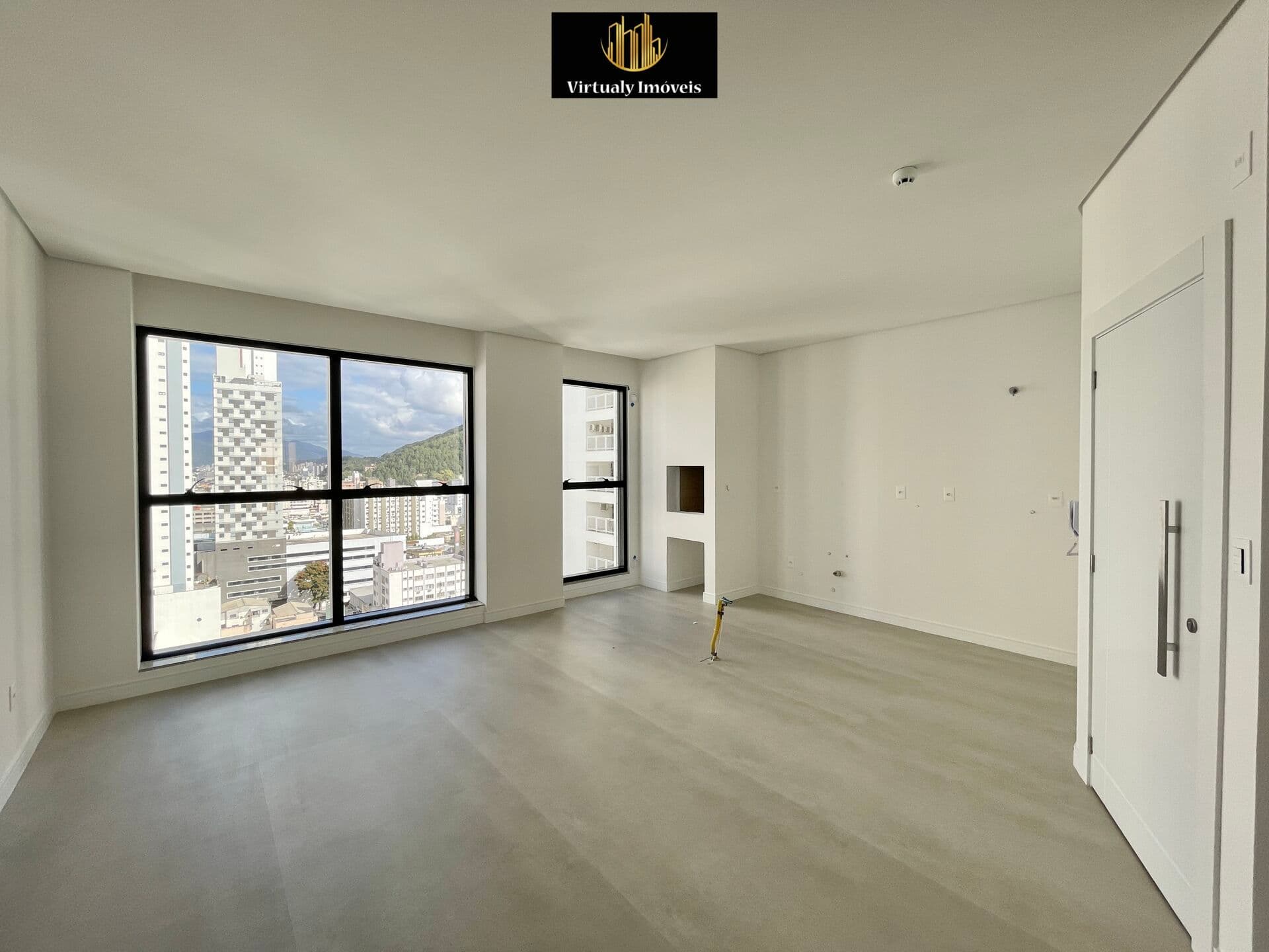 Apartamento novo no Edifício Tania Prochnow em Balneário Camboriú